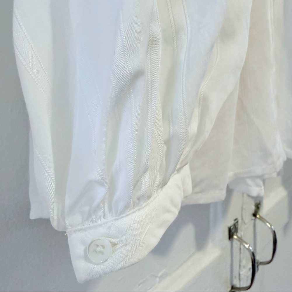Banana Republic white blouse - Picture 3 of 7